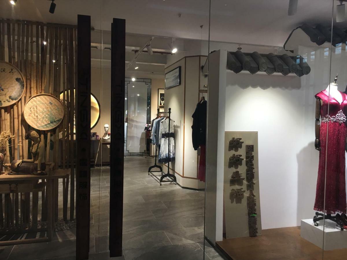 Virtuous World Hotel Foshan Bagian luar foto