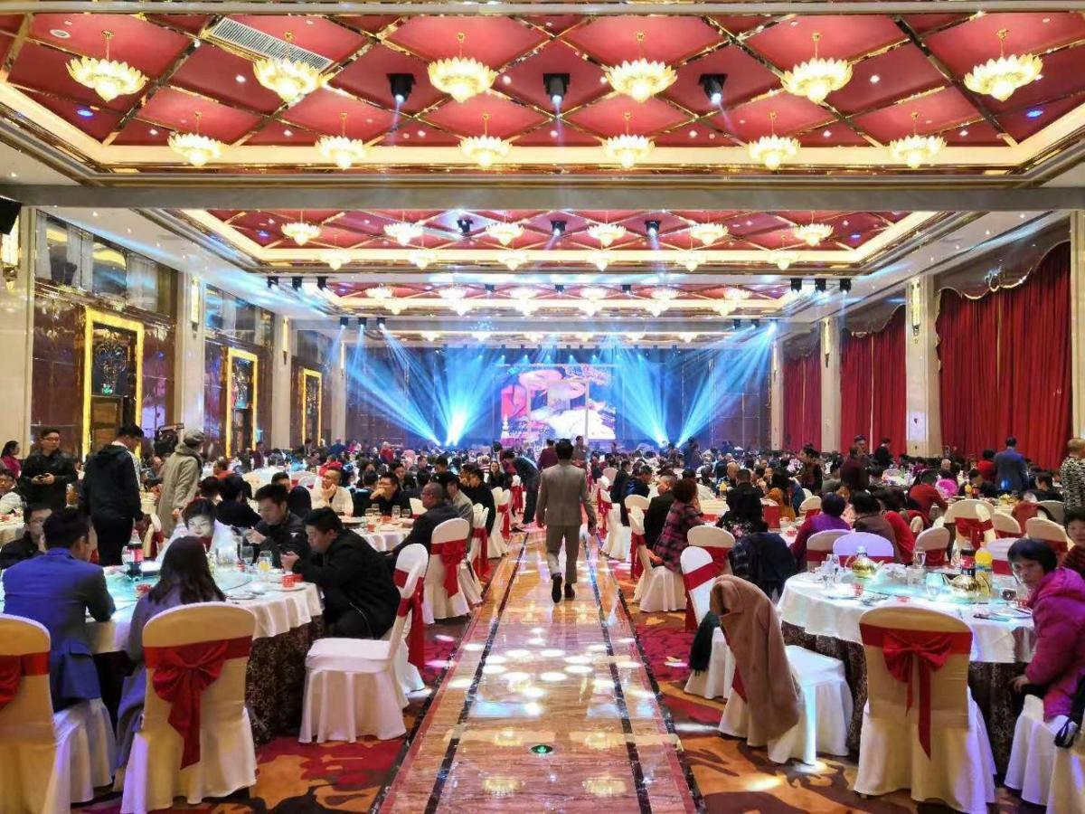 Virtuous World Hotel Foshan Bagian luar foto