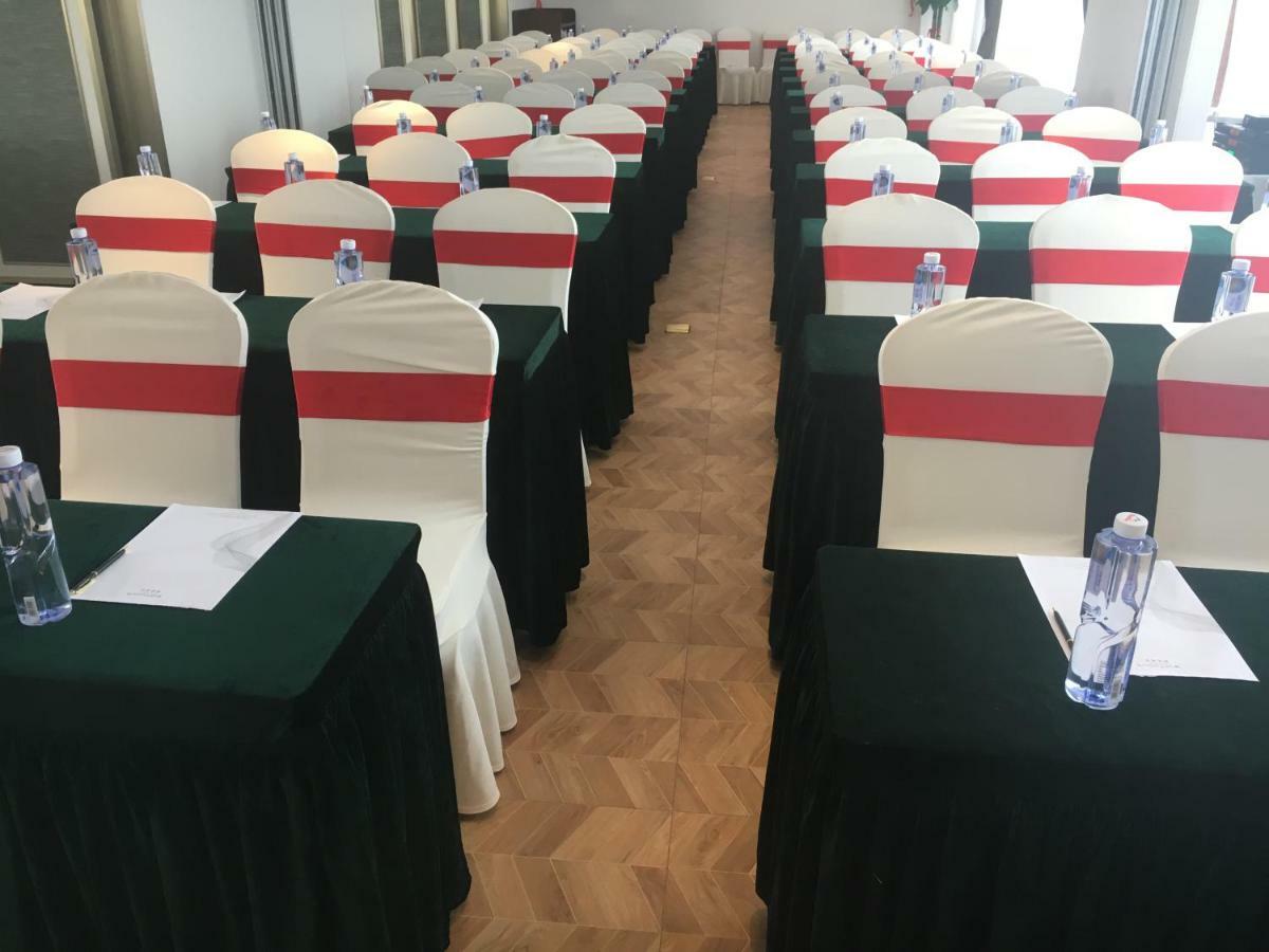 Virtuous World Hotel Foshan Bagian luar foto
