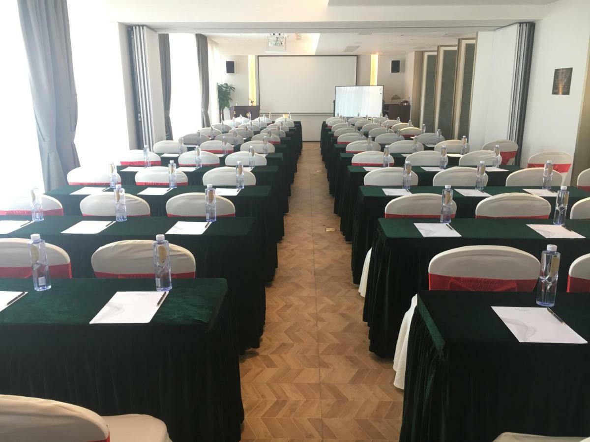 Virtuous World Hotel Foshan Bagian luar foto