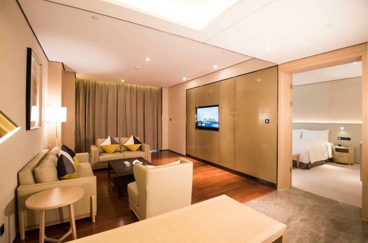Virtuous World Hotel Foshan Bagian luar foto